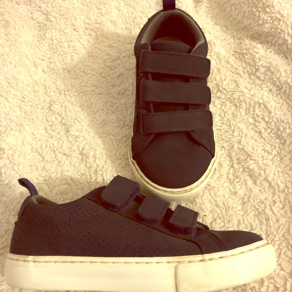 (3 for $15!!) Boys Gap Sz11 Velcro Sneakers